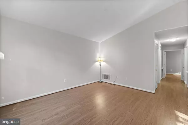 2010 RUDY SERRA #C, Sykesville, MD 21784