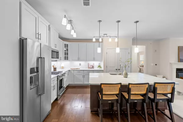 10520 RESORT RD #304, Ellicott City, MD 21042