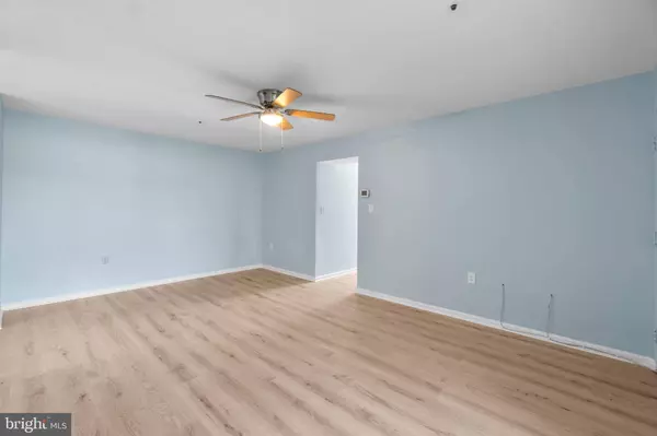 8378 MONTGOMERY RUN RD #D, Ellicott City, MD 21043