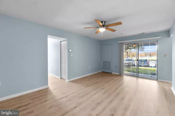 8378 MONTGOMERY RUN RD #D, Ellicott City, MD 21043