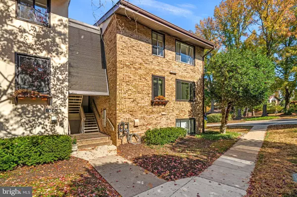 10053 WINDSTREAM DR #3, Columbia, MD 21044