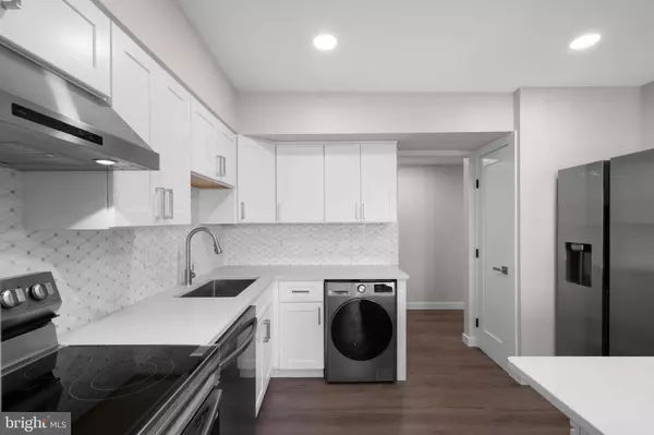 10053 WINDSTREAM DR #3, Columbia, MD 21044