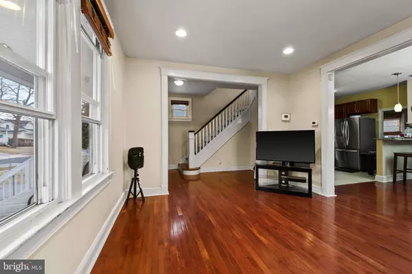 3016 WAYNE AVE, Baltimore, MD 21207