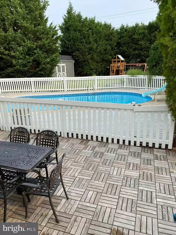 8614 SAXON CIR, Baltimore, MD 21236