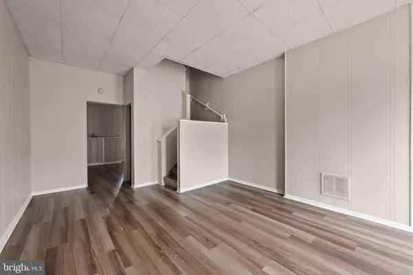 225 N LUZERNE AVE, Baltimore, MD 21224