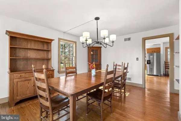 2472 FAIRWAY OAKS CT, Hampstead, MD 21074