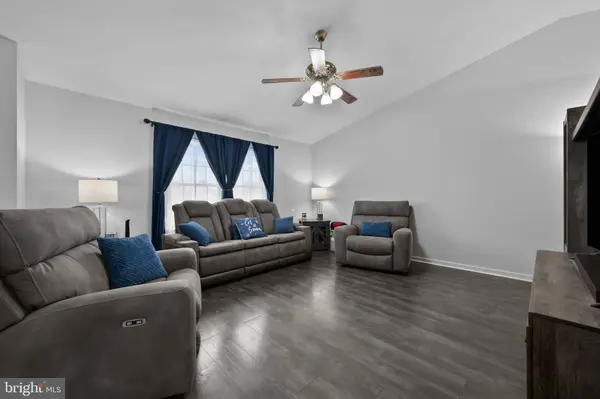 11 YORKTOWNE CT, Littlestown, PA 17340