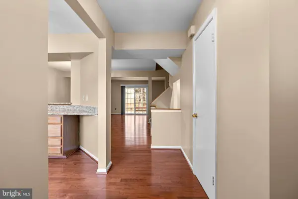 8871 MANAHAN DR, Ellicott City, MD 21043