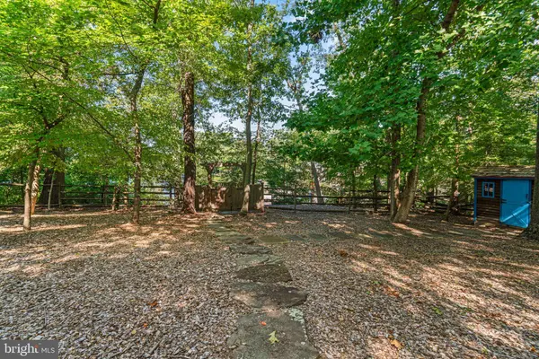 370 EAGLE HILL RD, Pasadena, MD 21122