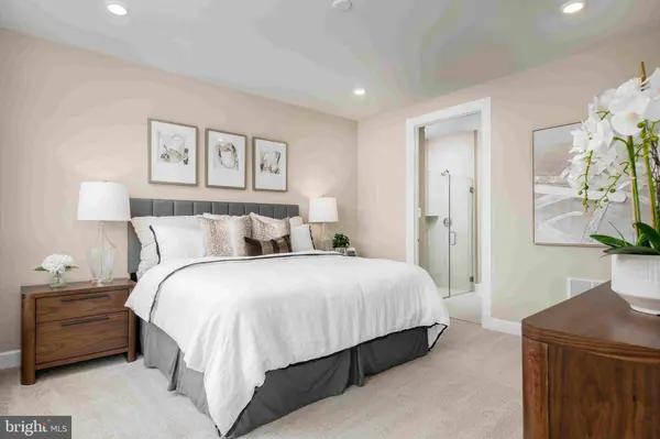 5411 PONDVIEW LN, Ellicott City, MD 21043