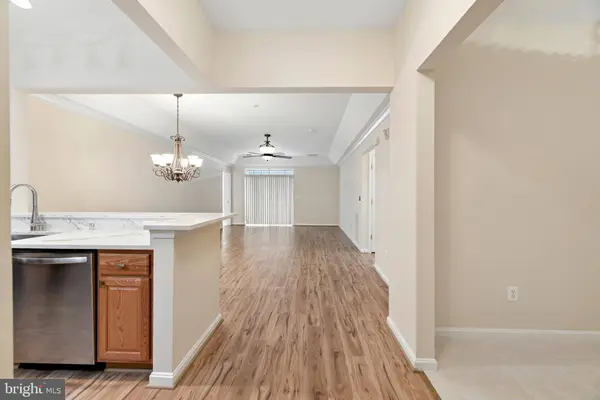 6155 SHADYWOOD RD #401, Elkridge, MD 21075
