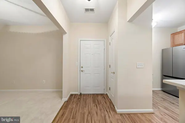 6155 SHADYWOOD RD #401, Elkridge, MD 21075