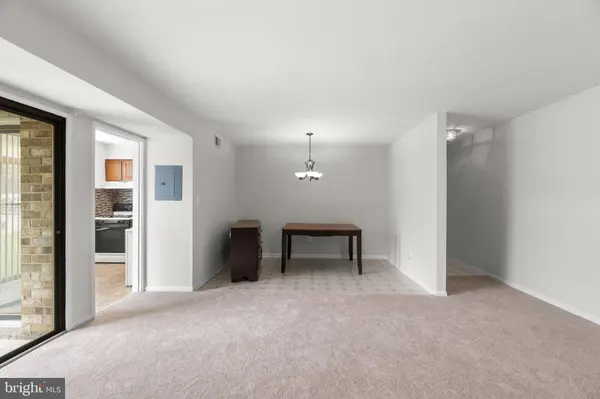 5472 CEDAR LN #A2, Columbia, MD 21044