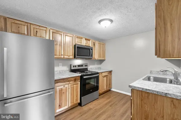 3925 GREENCASTLE RD #103, Burtonsville, MD 20866
