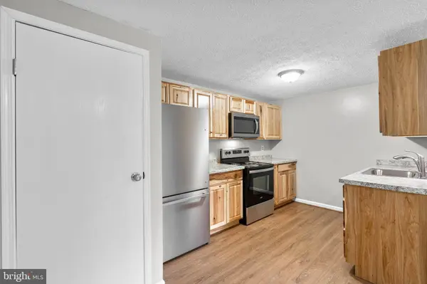 3925 GREENCASTLE RD #103, Burtonsville, MD 20866