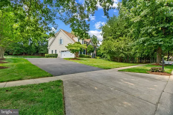 15622 BLACKBERRY DR, North Potomac, MD 20878