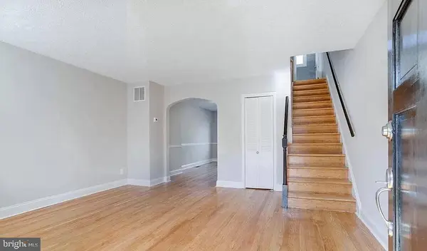 1046 ELM RD, Halethorpe, MD 21227