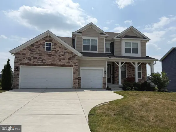 749 SCARLET SKY DR