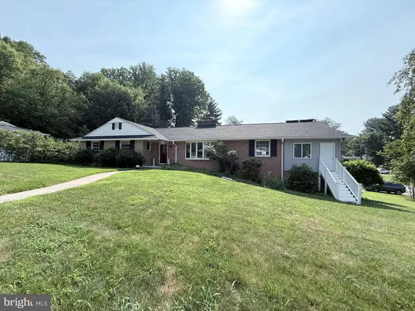 2841 MONTCLAIR DR