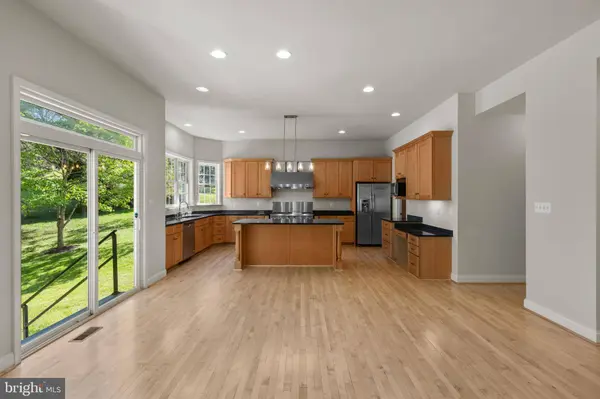 9724 CENTENNIAL MEADOWS LN, Ellicott City, MD 21042
