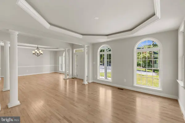9724 CENTENNIAL MEADOWS LN, Ellicott City, MD 21042