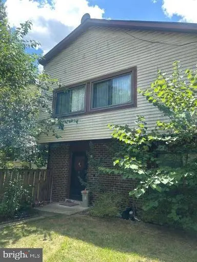 7639 WOODBINE DR