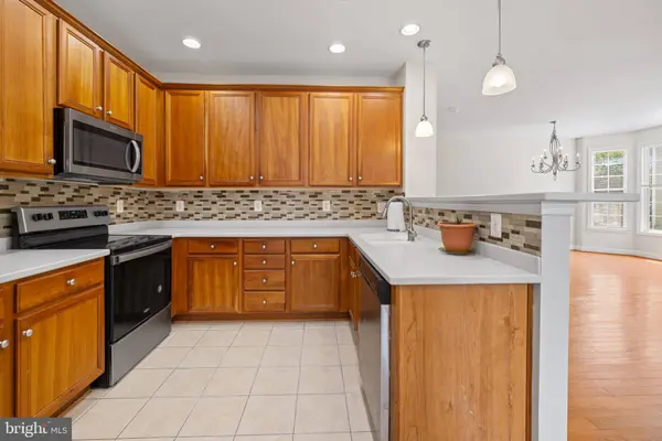 1820 N GREENLEESE DR, Frederick, MD 21701