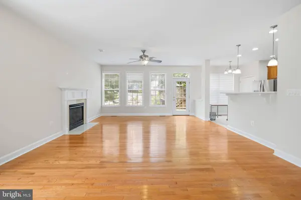 1820 N GREENLEESE DR, Frederick, MD 21701