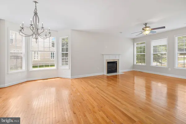 1820 N GREENLEESE DR, Frederick, MD 21701