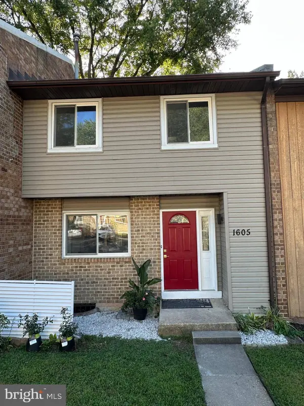 1605 NEW WINDSOR CT
