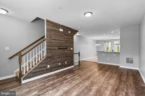 7204 WINDING HILLS DR, Hanover, MD 21076