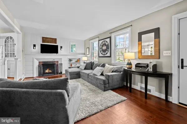 2504 SEMINARY RD, Silver Spring, MD 20910