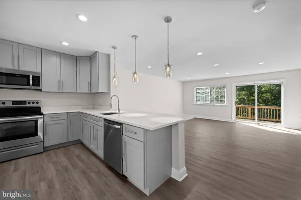 122 COURTLAND WOODS CIR, Pikesville, MD 21208
