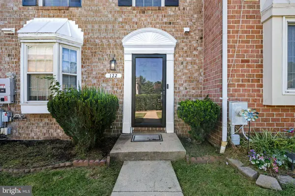 122 COURTLAND WOODS CIR, Pikesville, MD 21208