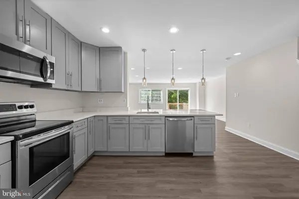 122 COURTLAND WOODS CIR, Pikesville, MD 21208