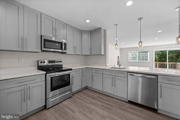 122 COURTLAND WOODS CIR, Pikesville, MD 21208