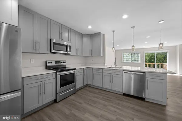 122 COURTLAND WOODS CIR, Pikesville, MD 21208