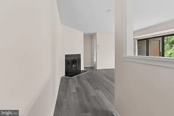 5478 CEDAR LN #B3, Columbia, MD 21044