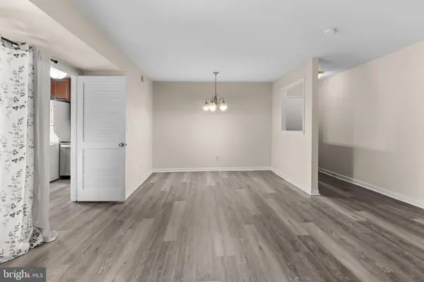 5478 CEDAR LN #B3, Columbia, MD 21044