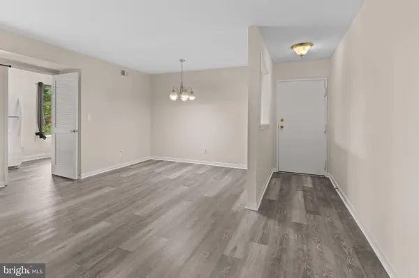 5478 CEDAR LN #B3, Columbia, MD 21044