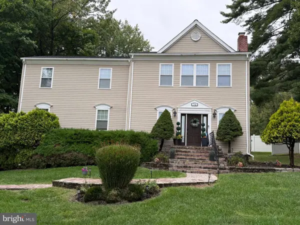 76 FEATHERBED LN