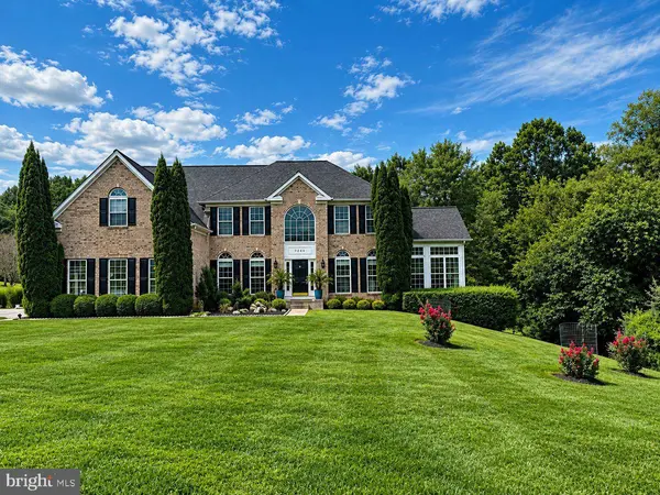 7284 LISA DR