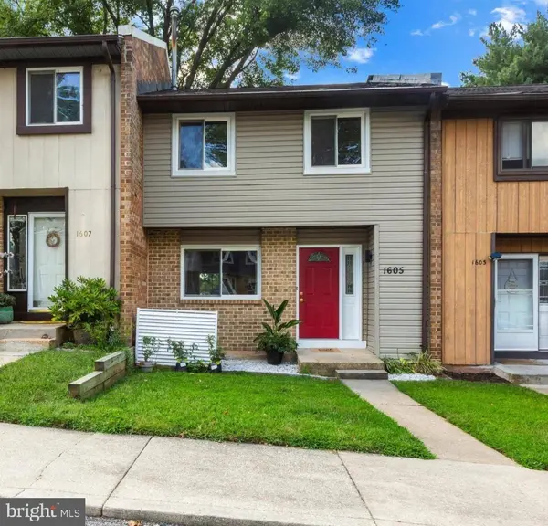 1605 NEW WINDSOR CT