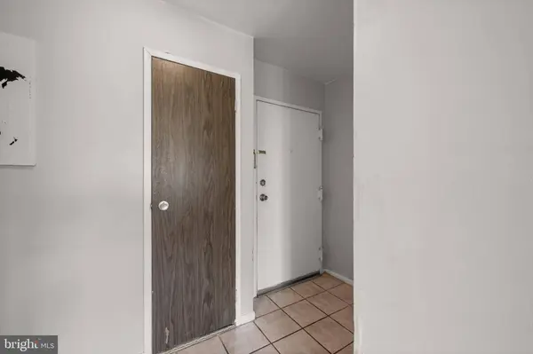 6946 HANOVER PKWY #201, Greenbelt, MD 20770