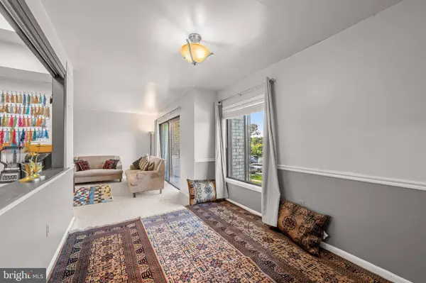 6946 HANOVER PKWY #201, Greenbelt, MD 20770