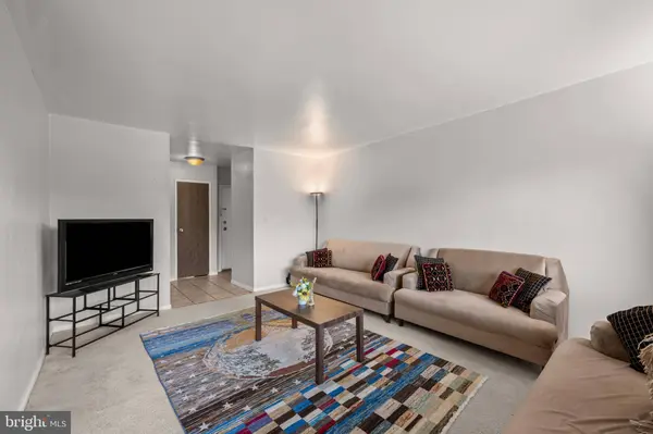 6946 HANOVER PKWY #201, Greenbelt, MD 20770