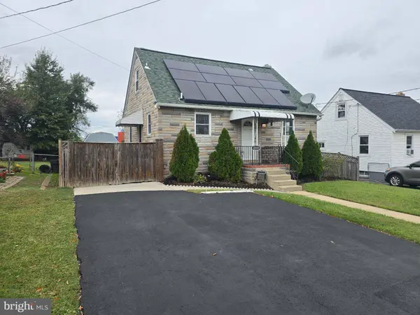 2214 SMITH AVE, Halethorpe, MD 21227