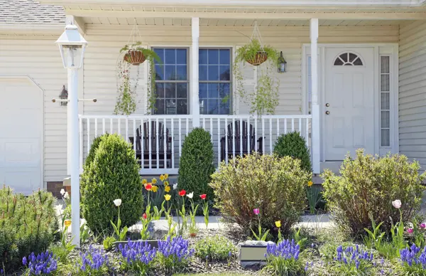 Still Time to Stand Out: 5 Ways to Make Your Home Shine in Today’s Hot Spring Market