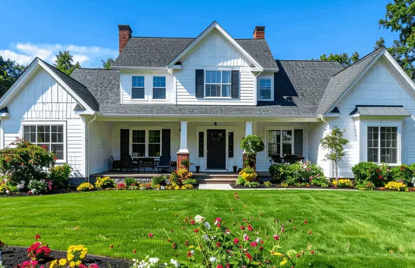 7 Curb Appeal Upgrades That Convert Buyers This Summer