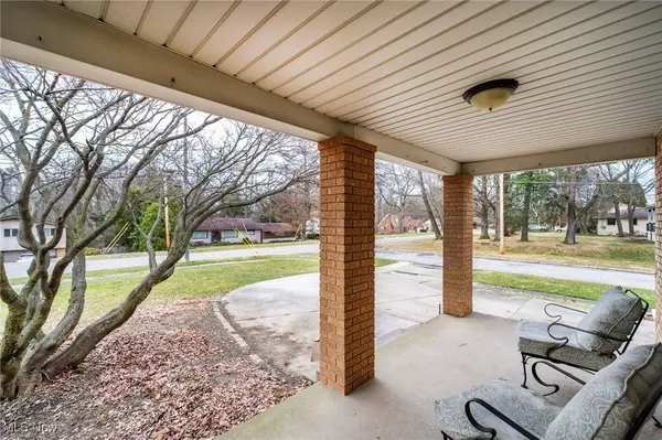 1101 Old Furnace RD, Youngstown, OH 44511